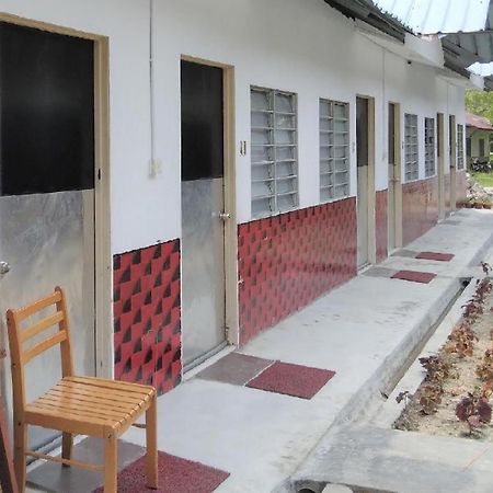 Oyo 90176 D'Cruz Sunrise Villa Pantai Cenang  Luaran gambar