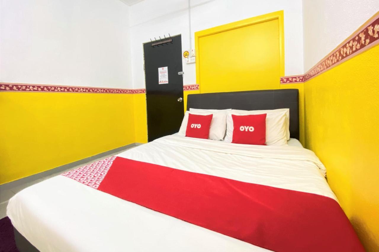 Oyo 90176 D'Cruz Sunrise Villa Pantai Cenang  Luaran gambar